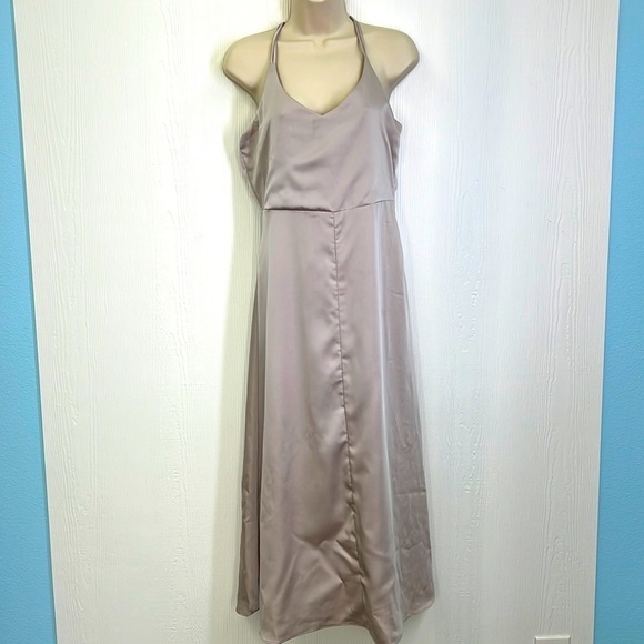 Mod Ref - Shiny Polyester Strappy Side Zipper Silver Maxi Dress Size Small - Picture 1 of 10